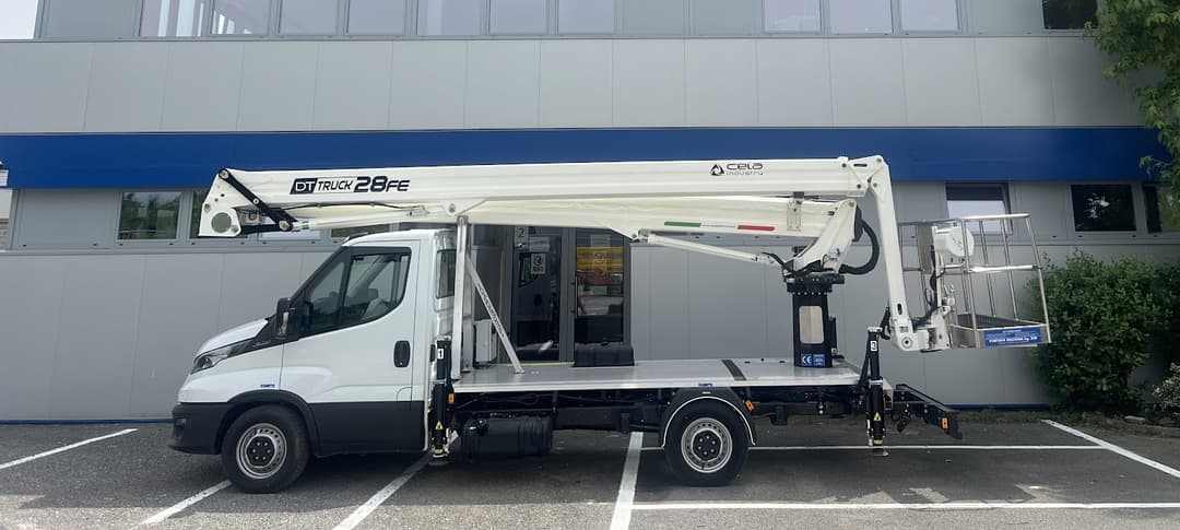 Cela DT Truck 28FE auto hoogwerker 28 meter