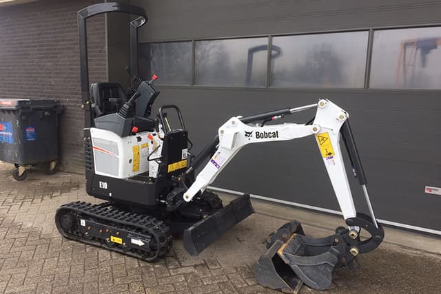 Bobcat E10 image 3