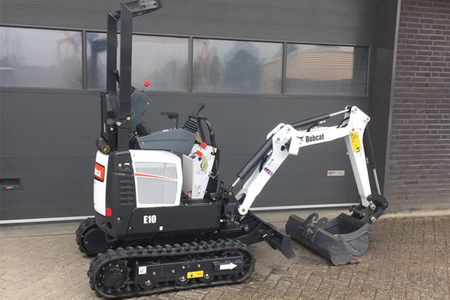Bobcat E10 image 4